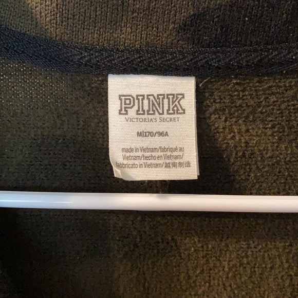 Pink VS camo sweater - Picture 2 of 3